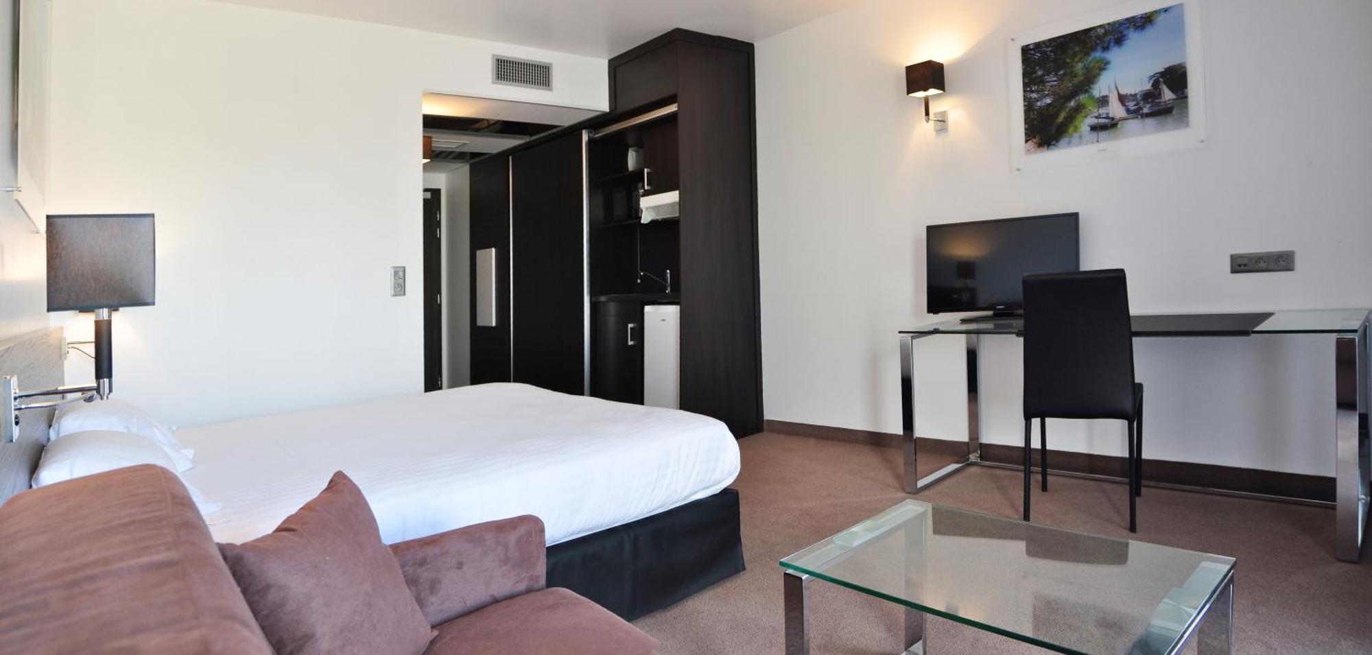 Golden Tulip Pornic Suites- Appart Hotel Værelse billede