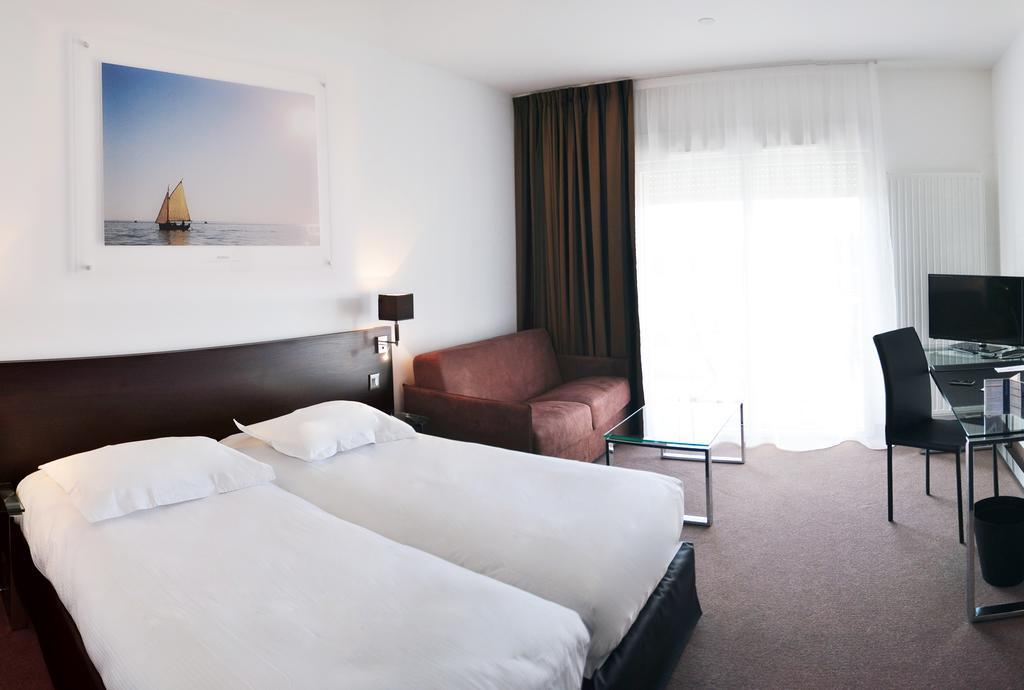 Golden Tulip Pornic Suites- Appart Hotel Eksteriør billede