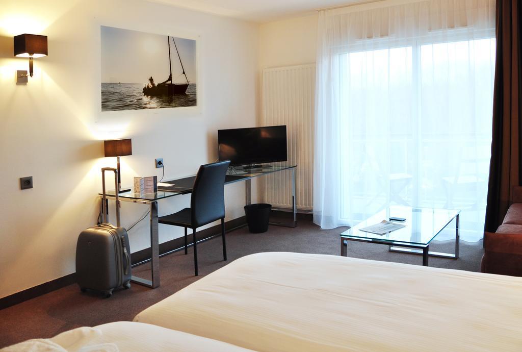 Golden Tulip Pornic Suites- Appart Hotel Eksteriør billede